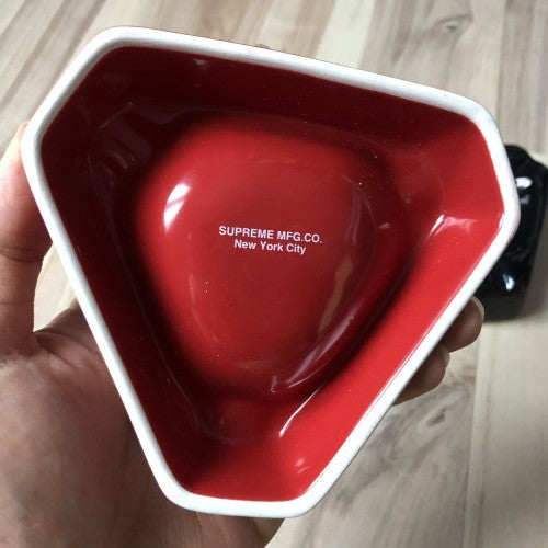 Supreme Ashtray Red & Black / Asbak Supreme– newbie-x-needs